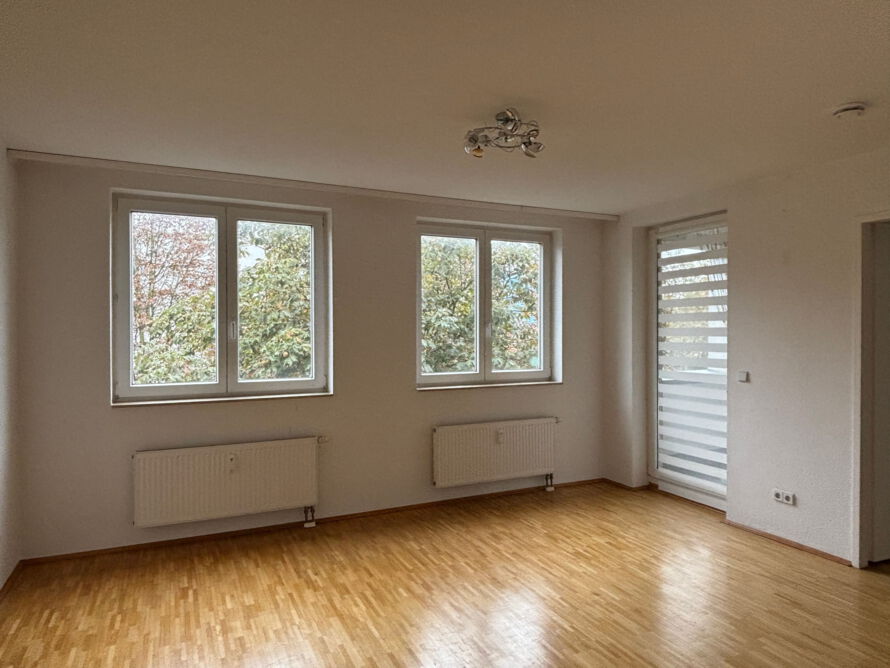 Was niedliches für Singles - mit Balkon und Wannenbad - in Hellersdorf!Was niedliches für Singles - mit Balkon und Wannenbad - in Hellersdorf!