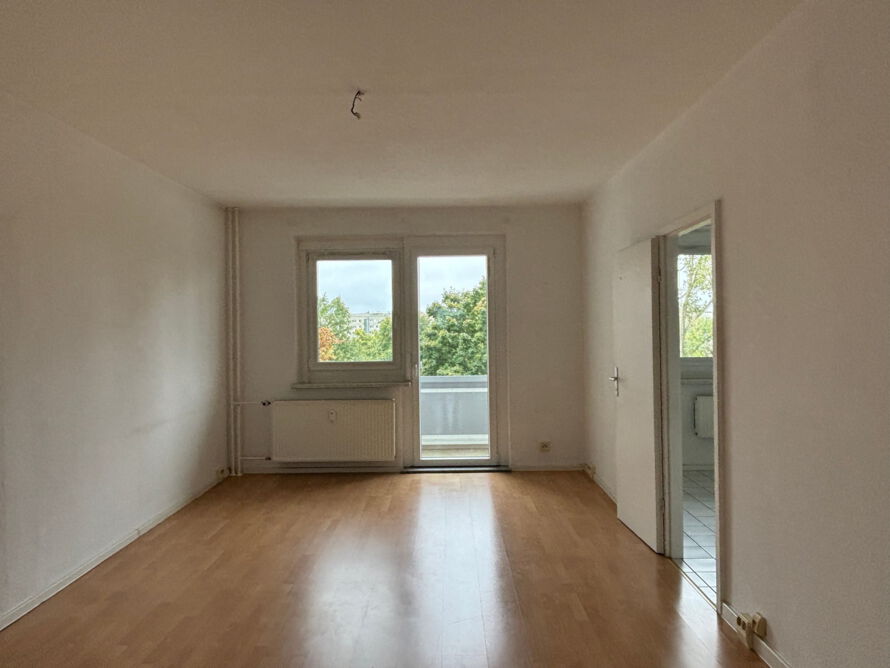 Frisch renoviert - mit Balkon und Wannenbad!Frisch renoviert - mit Balkon und Wannenbad!