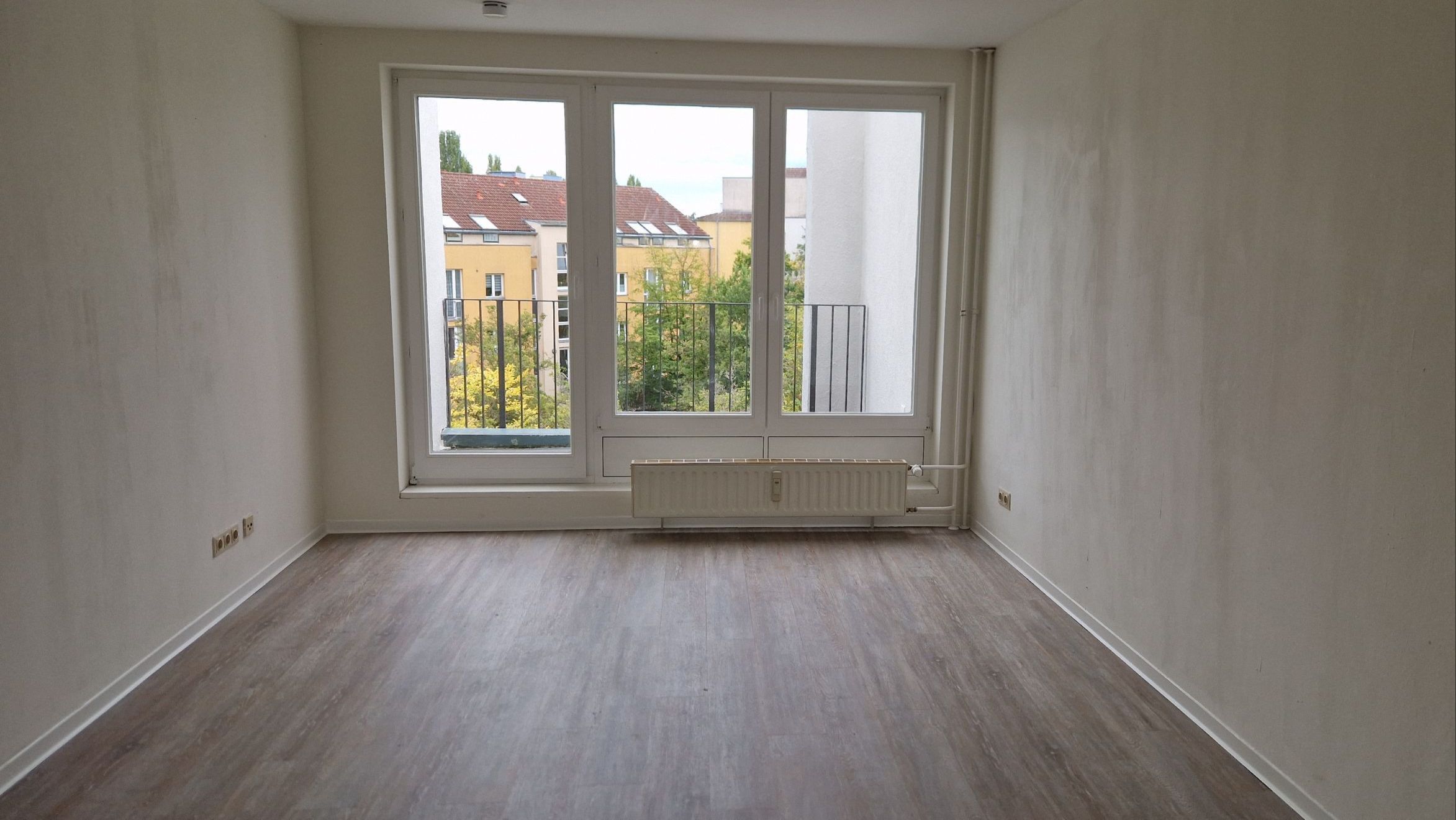 Erste eigene Wohnung mit Balkon im Kirchsteigfeld!